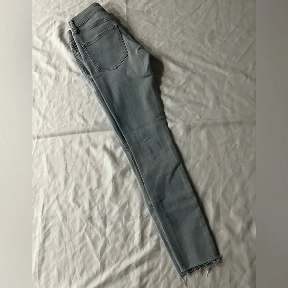 Express Women's Light Blue Skinny Jeans - Picture 3 of 3